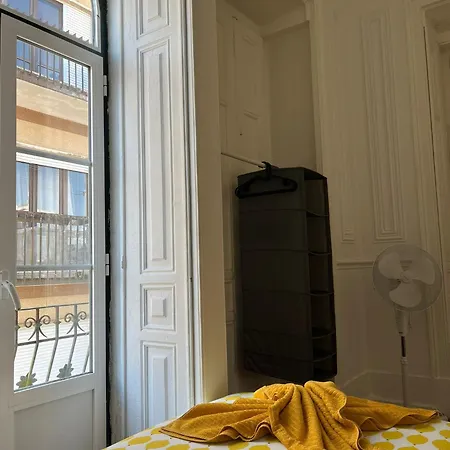 Homestay Garden Campo De Ourique - *