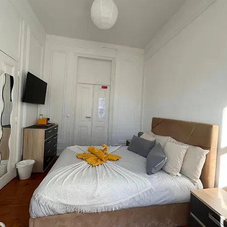 Garden Campo De Ourique - Homestay Lisbon