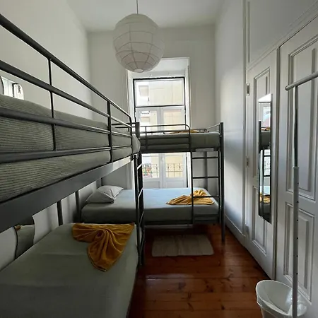 Garden Campo De Ourique - Homestay